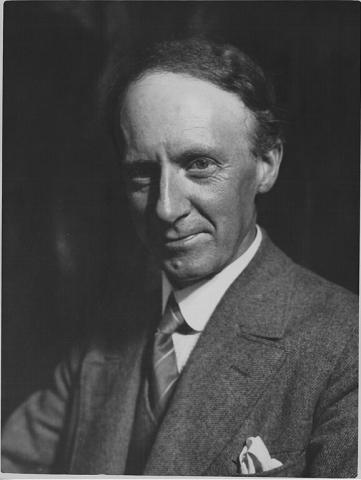 J. E. H. MacDonald, A.R.C.A.  en 1930